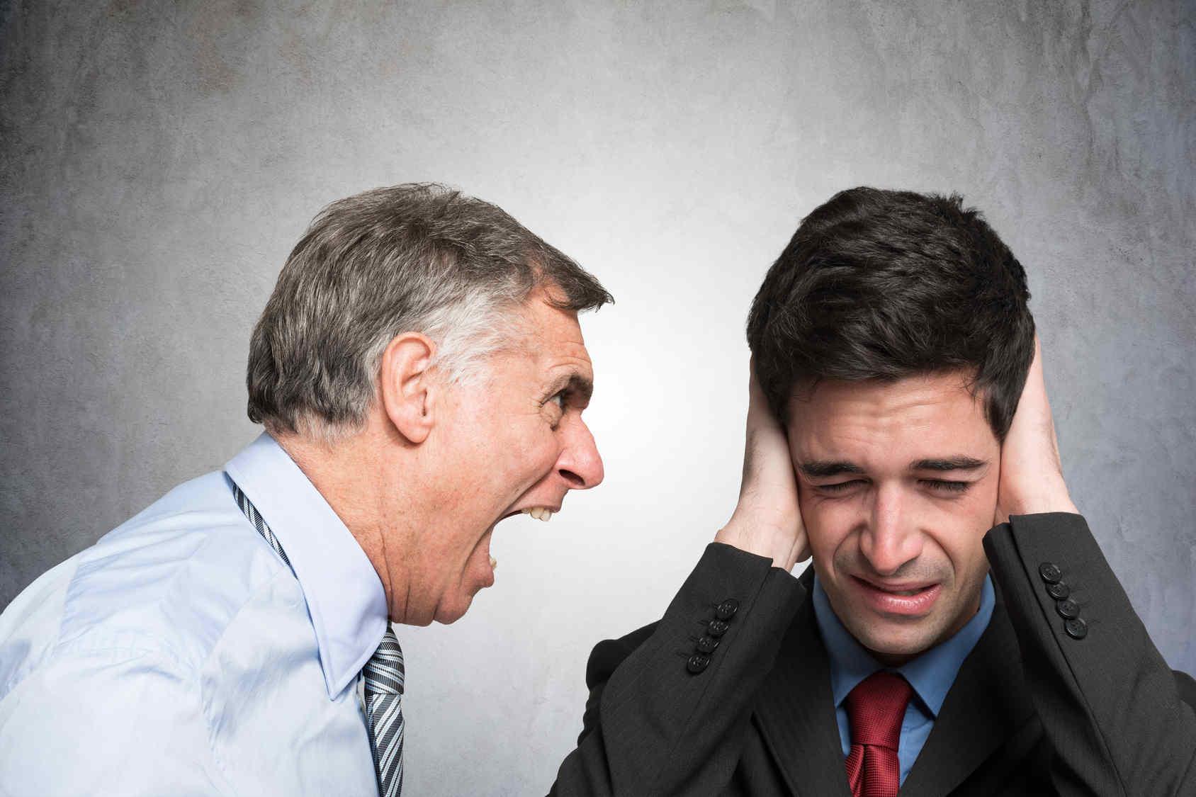 Imagen destacada: El cliente difícil y la comunicación no verbal ¿Cómo debes actuar?