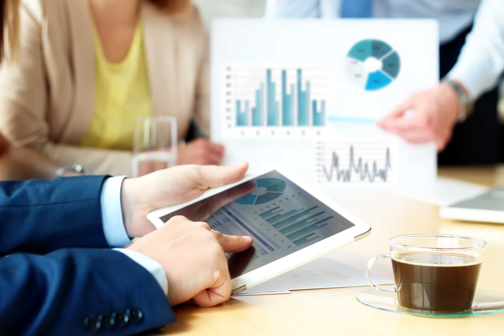 Imagen destacada: 5 beneficios de la estrategia financiera para tu empresa