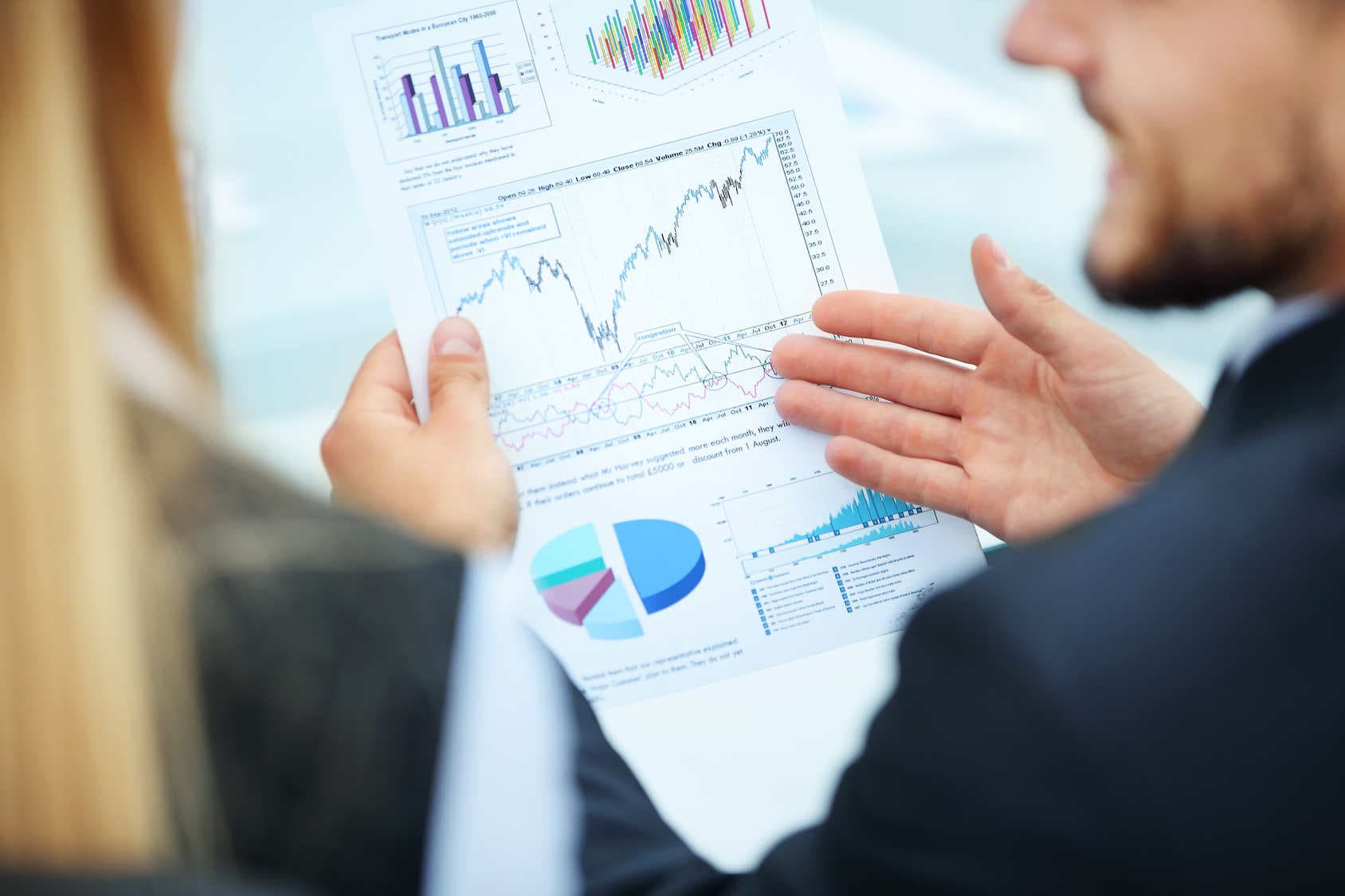 Imagen destacada: Ventajas de utilizar reportes financieros en tu empresa