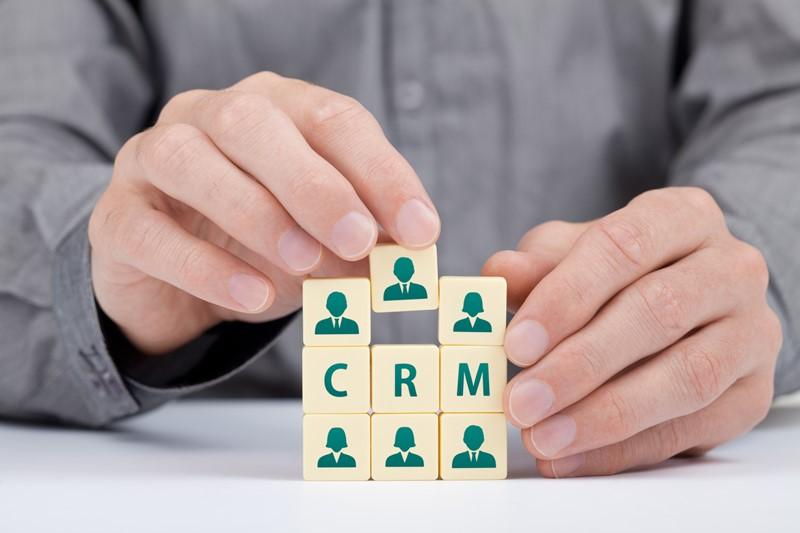 Imagen destacada: Los 5 errores más comunes al implementar un CRM
