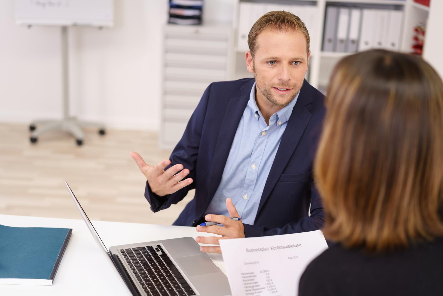 Imagen destacada: Cómo asesorar a tus clientes para el pago del aguinaldo