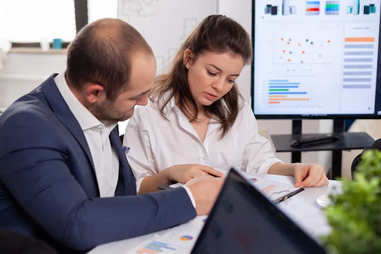 Cómo un ERP puede ayudarte a cumplir con tus obligaciones fiscales